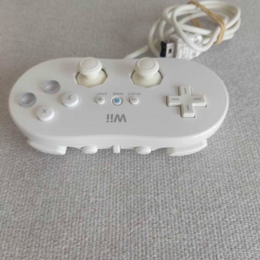 Nintendo Wii Classic Controller