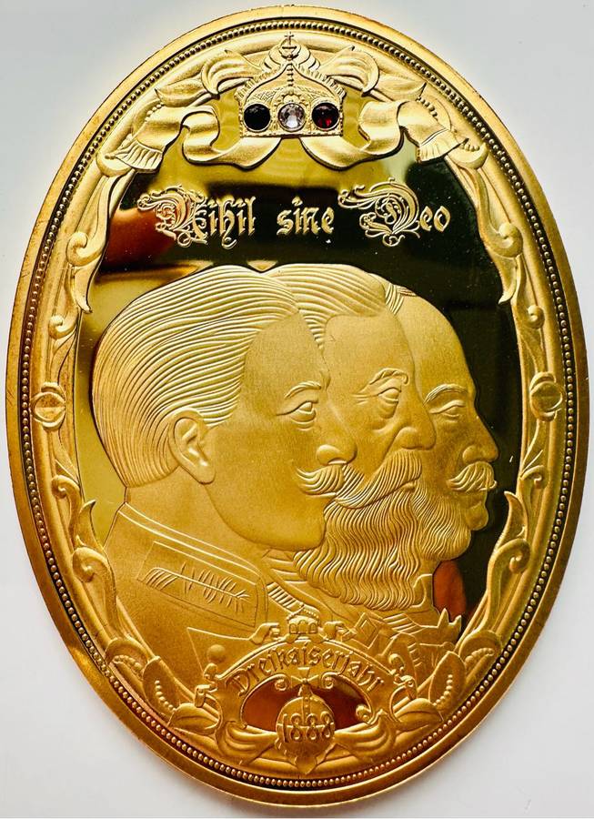GIANT MEDAL - OVAL - THE 3 EMPORERS OF THE GETMAN REICH - SUPERB ITEM - GOLD PLATED - GEMSTONE DECOR