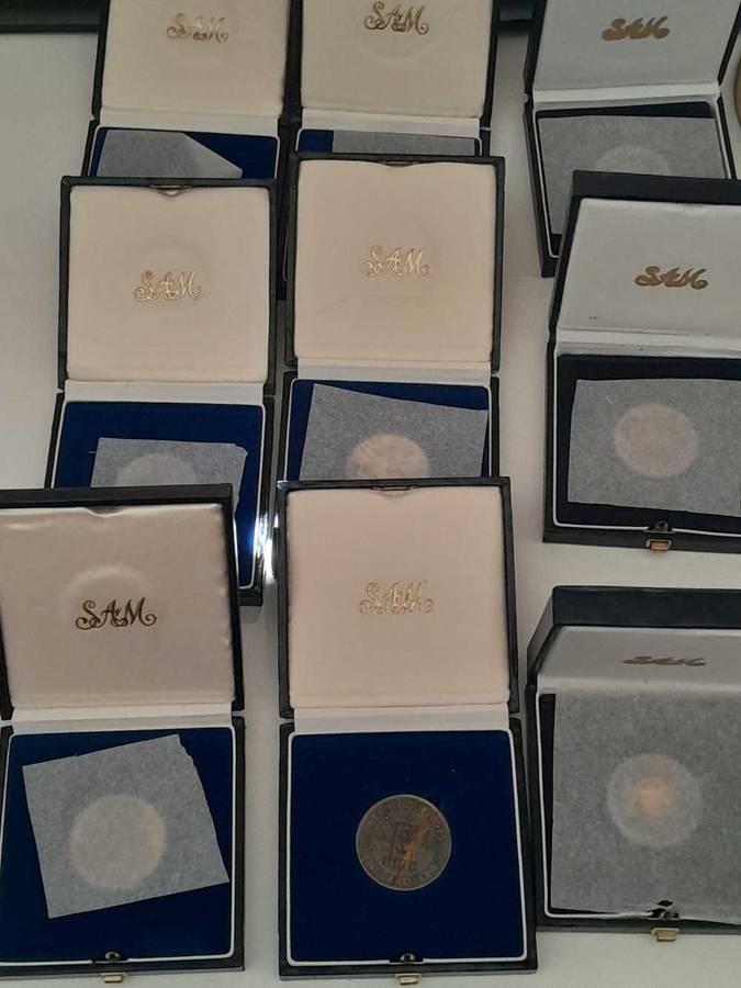 Proof R1 coins  ONE BID FOR ALL