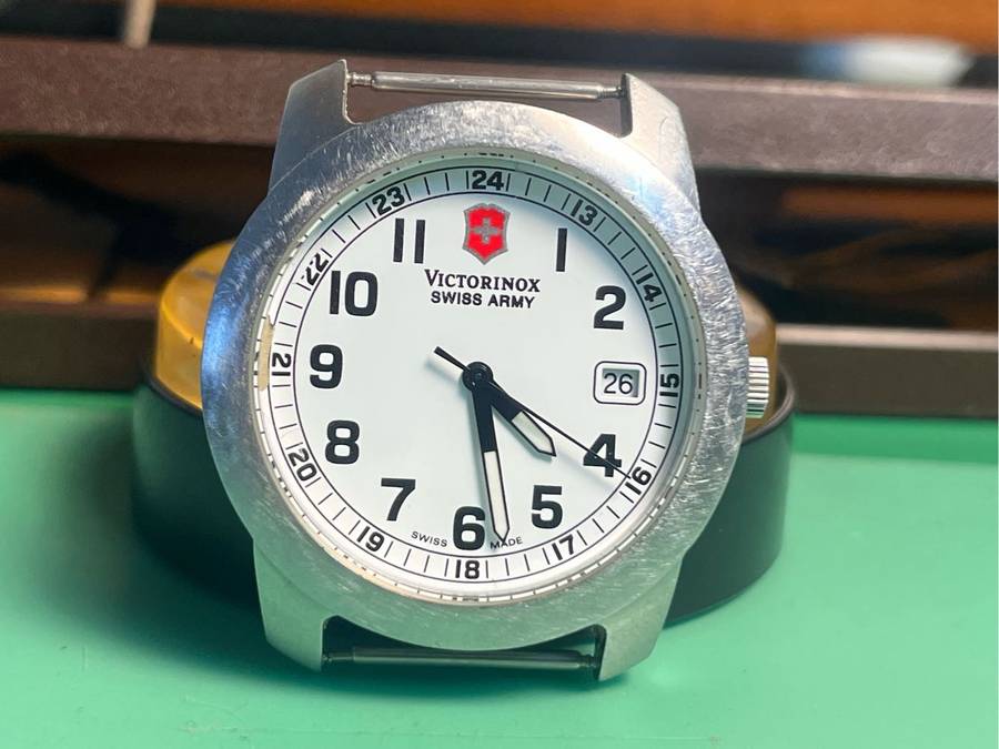 VICTORINOX SWISS ARMY WATCH