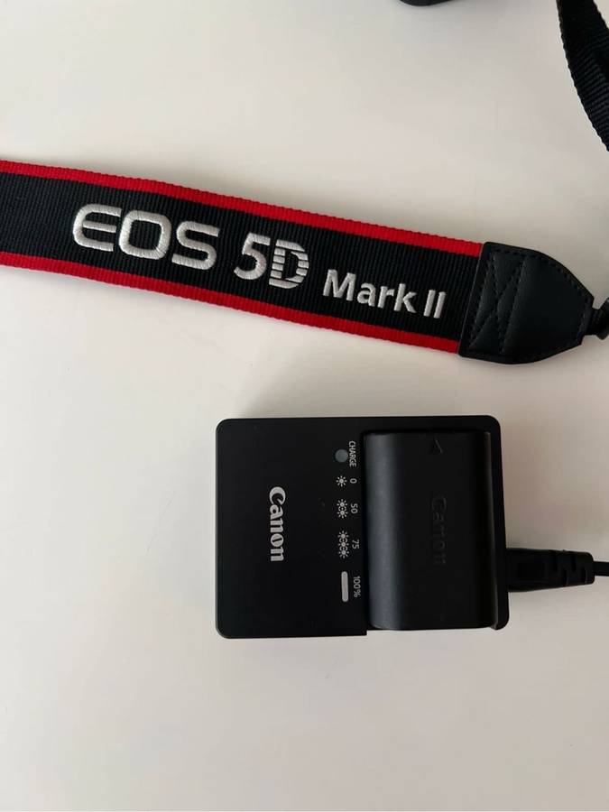 Canon 5D Mark II 21 Mega Pixel Full Frame Camera Body (Immaculate Condition)