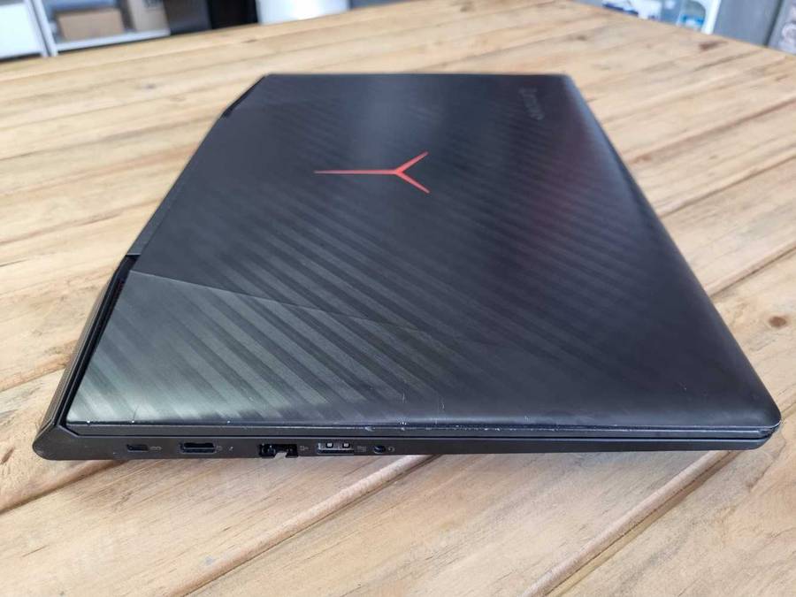 Lenovo Legion Y720 Core i7 - 7700HQ Gaming Laptop / 12GB DDR4 RAM/ 240GB SSD/ GTX 1060 6GB GPU/ FHD