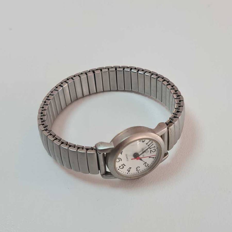 Vintage Initial Quartz wrist watch