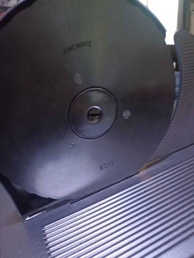 Pineware vintage bread slicer