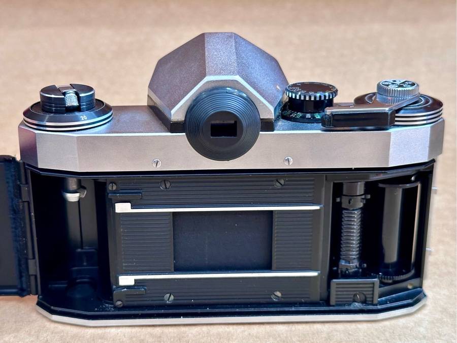 PRACTICA Super TL Camera & Prakticar 2.8/50mm Lens circa 1968 to 1976