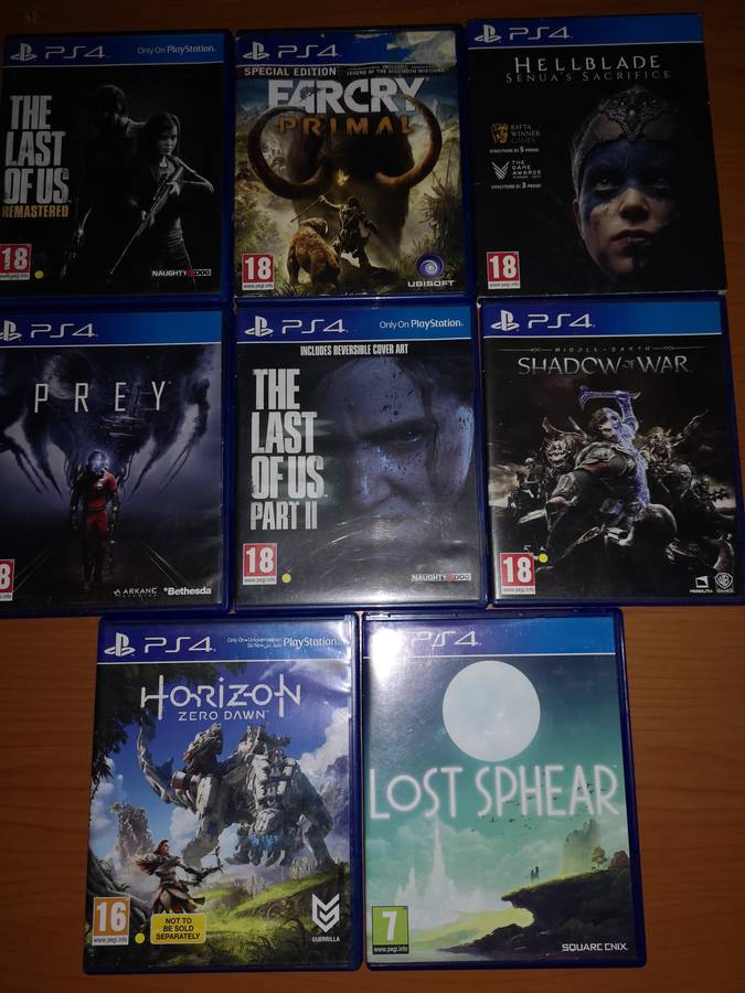 Playstation 4 with 2 controllers