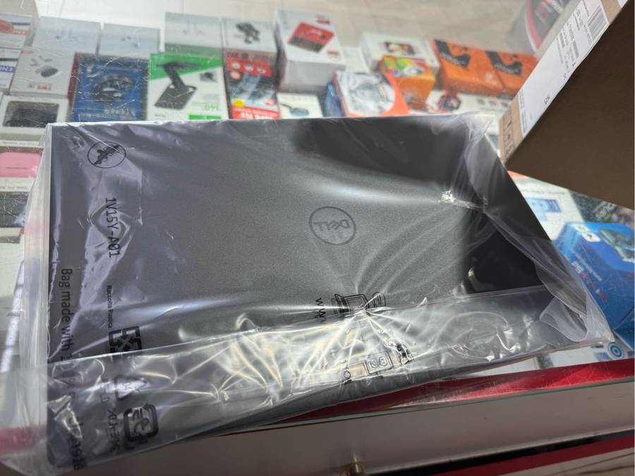 Dell inspiron 15 3520 i5,8gb,512gb SSD