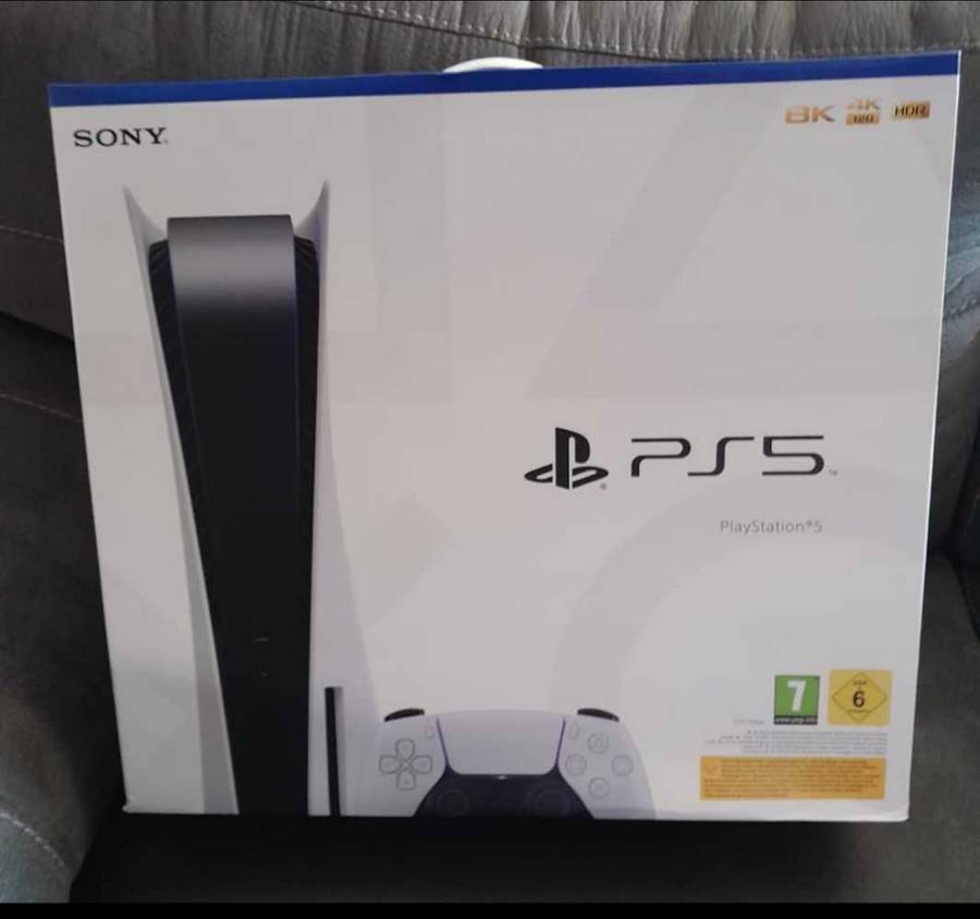 PS5 DISC EDITION IN PERFECT CONDITION