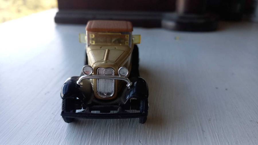 1932 Ford Roadster De Luxe ERTL