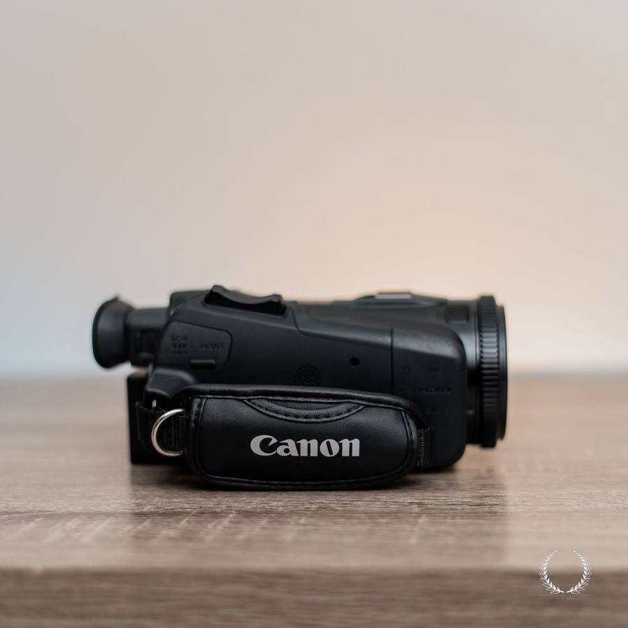 Canon VIXIA HF G40 Bundle