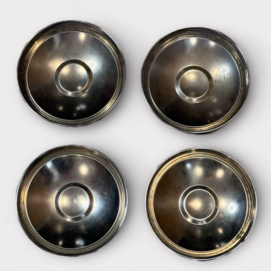 Morris Minor Hubcaps SET