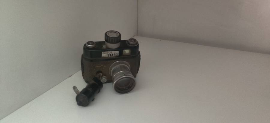 Vintage Robot Star 50 camera