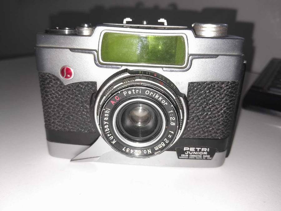 Vintage petri junior camera