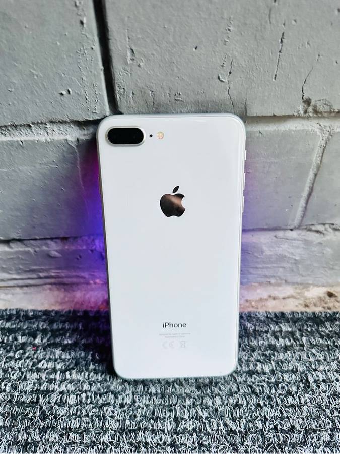 Apple iPhone 8 Plus 64GB Silver - Excellent Condition