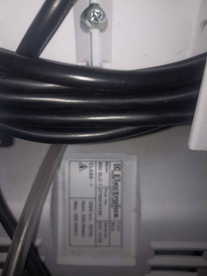 ELECTROLUX 6 in 1 carpet shampooer