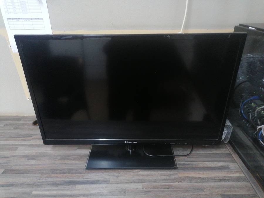 Hisense 32" inch tv