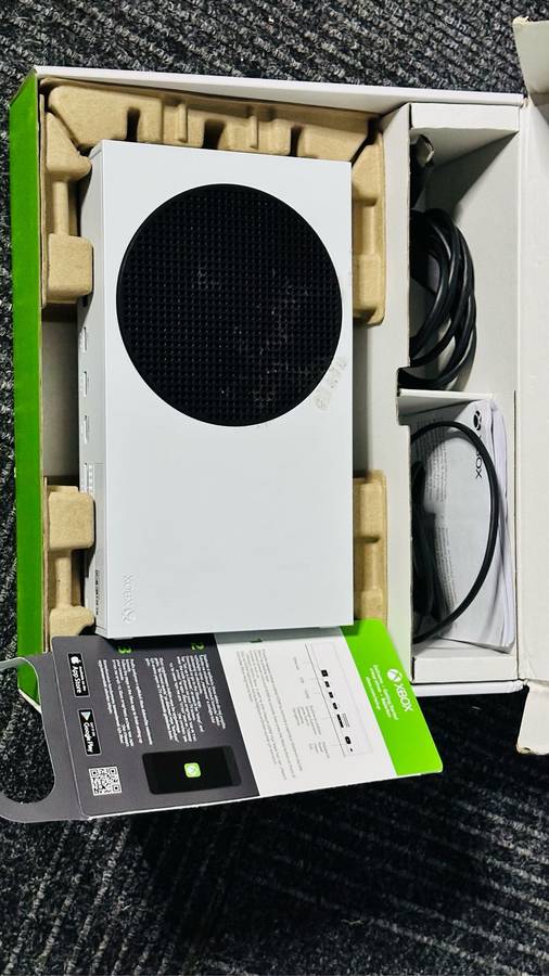 XBOX SERIES S 512GB + 6 GAMES