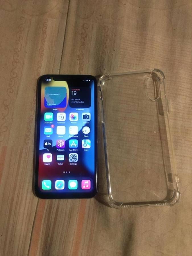 iPhone X 64GB 84% battery health