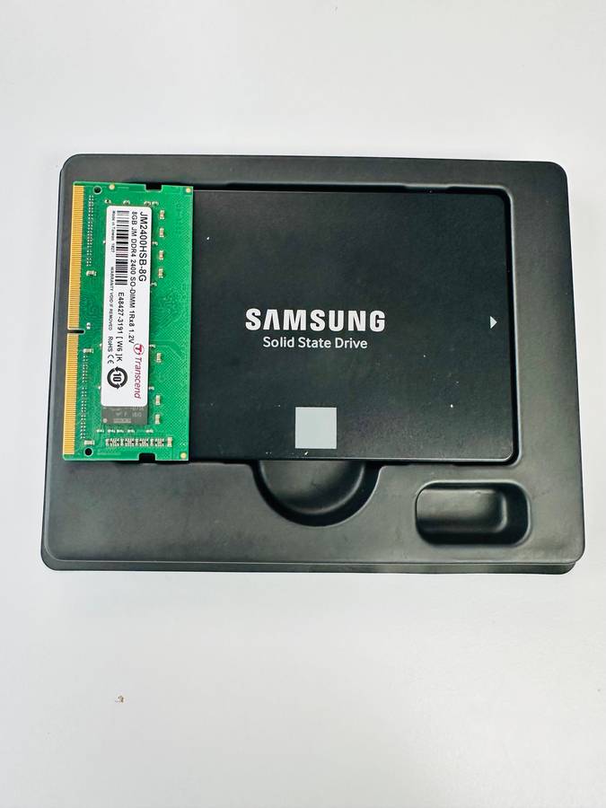 Laptop Upgrade Kit - SAMSUNG EVO 870 500GB SSD + 8GB DDR4 2400Mhz RAM