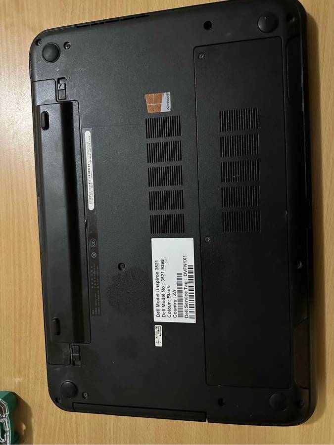 Dell Inspiron 15 3521 Laptop|8GB Memory|320Gb HDD| 1.5Ghz Celeron| Dell Wireless Mouse| Windows 10