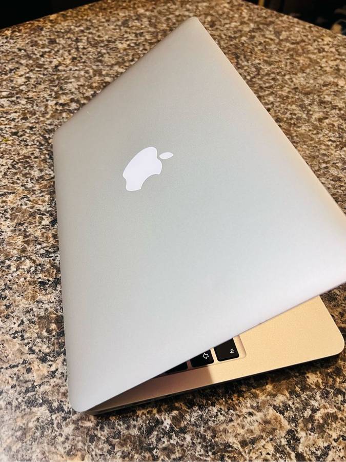 MacBook