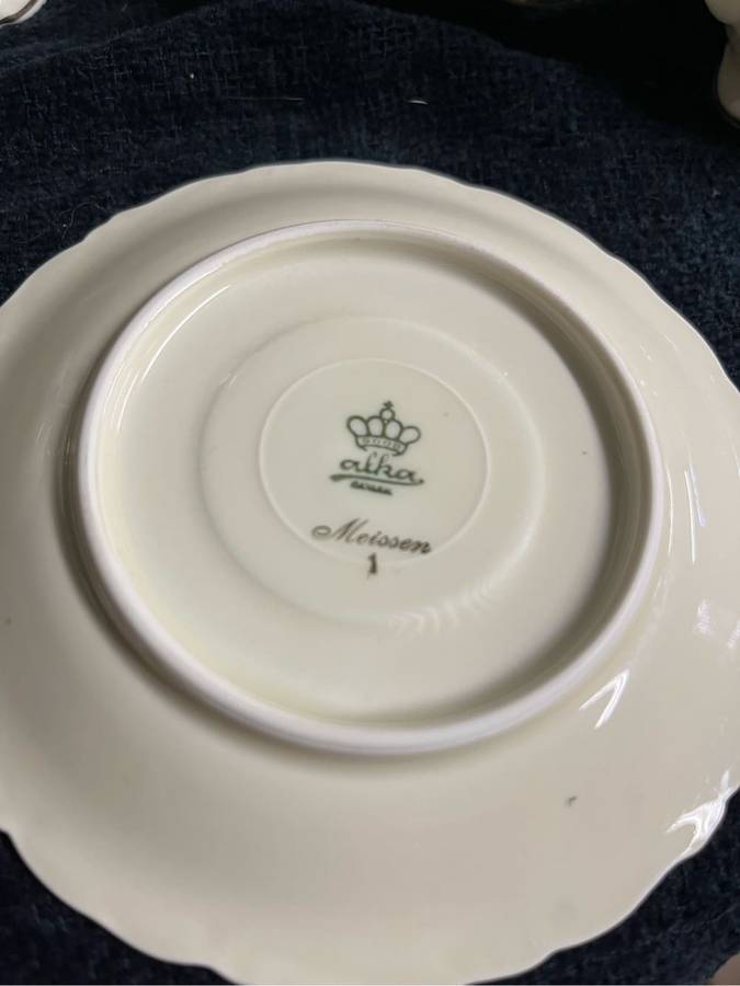 MEISSEN ALKA BAVARIAN TEA SET, CHILD'S MINIATURE SET
