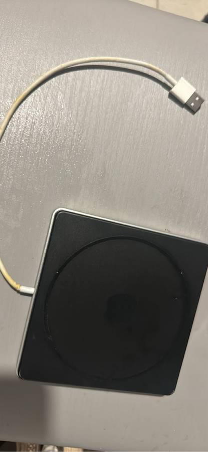 Broken electronics apple & Samsung