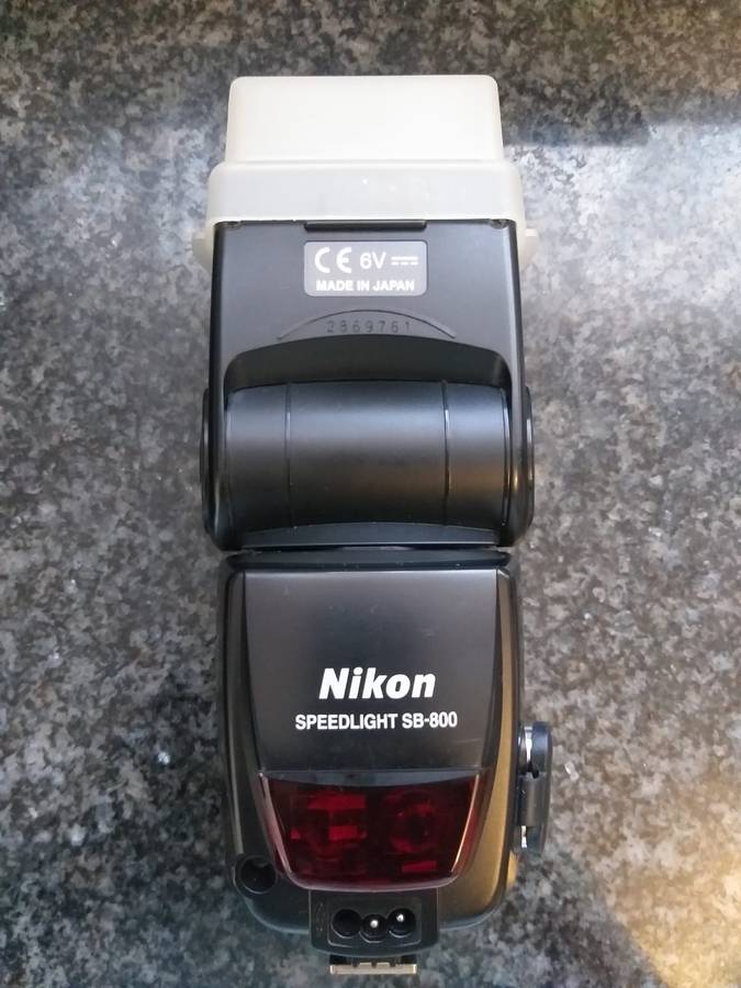 Nikon sb-800 speedlight (excellent condition). Selling for R1600!!!
