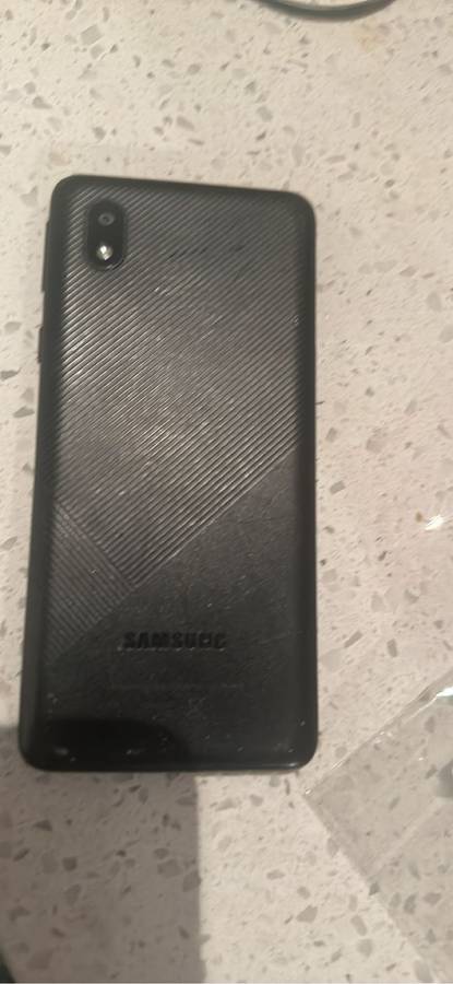 Broken electronics apple & Samsung