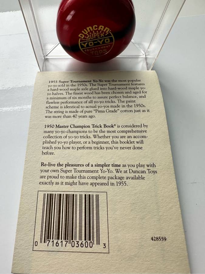 VINTAGE - 1955 YOYO WOODEN DUNCAN YOYO`S IN ORIGINAL PACKAGING WITH TRICK BOOK - UNUSED