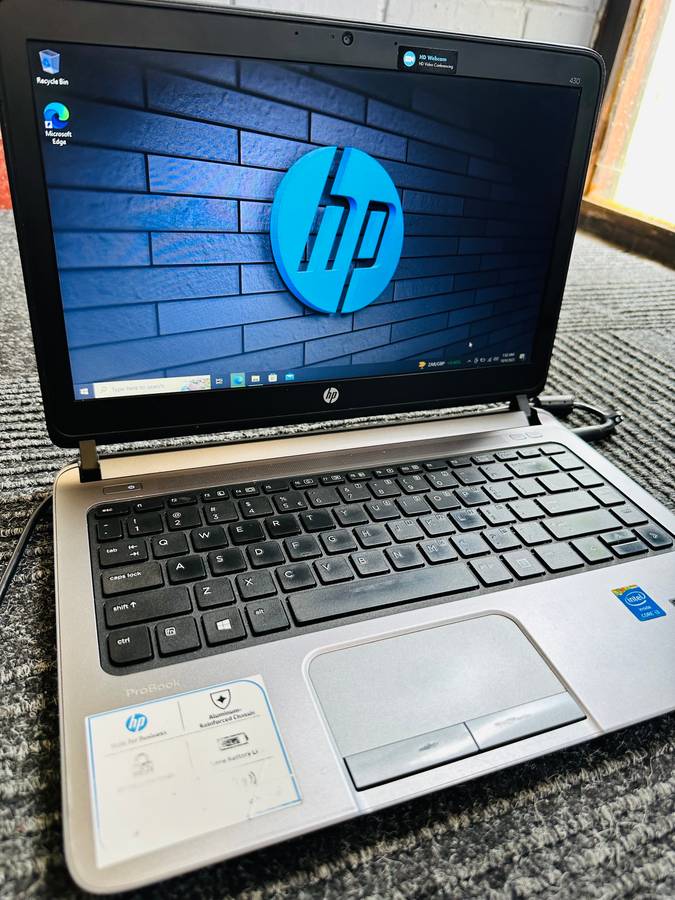 HP ProBook 430 G3 13.3` Intel Core i3 Notebook 4GB Ram 500GB HDD + 65W HP charger