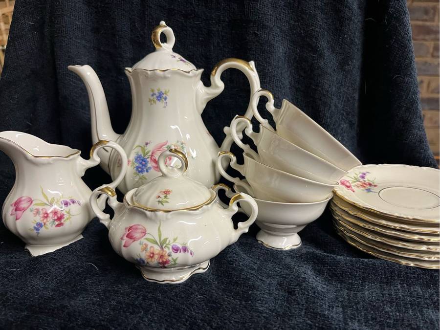 MEISSEN ALKA BAVARIAN TEA SET, CHILD'S MINIATURE SET