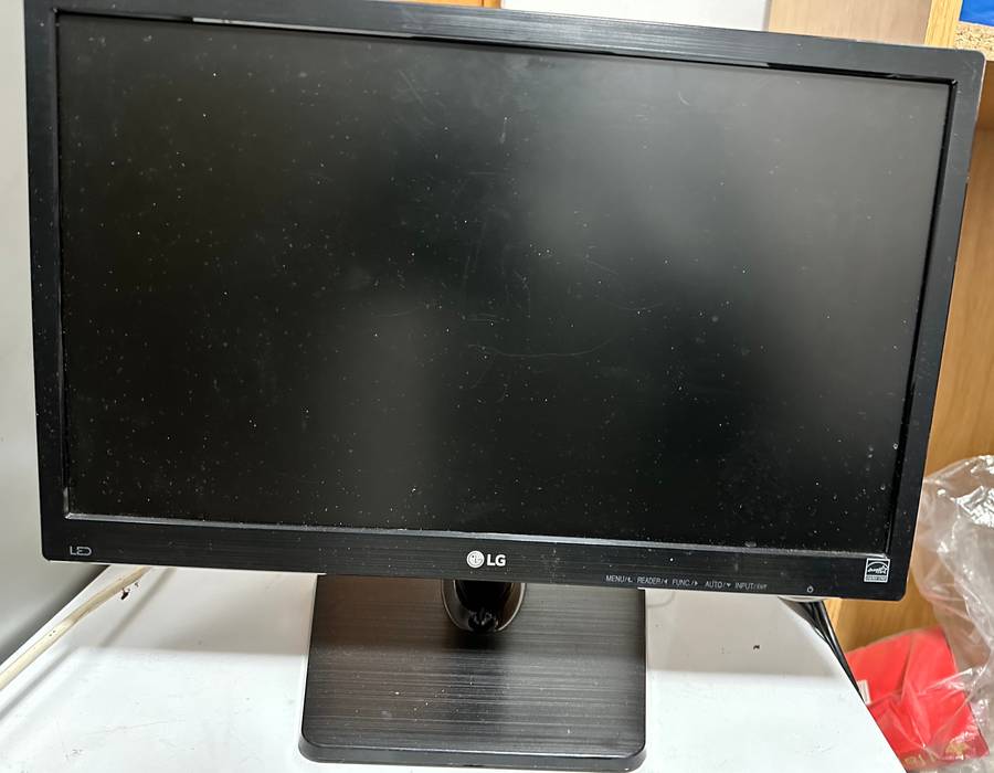 LG 18.5 inch monitor