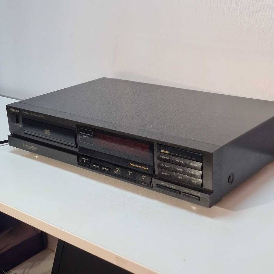 Technics CD Player (read)