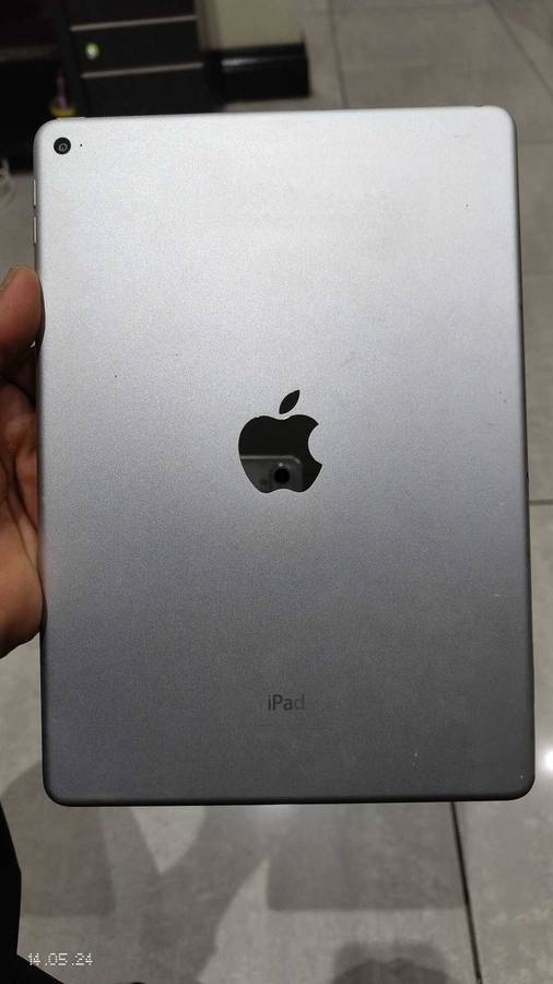 Apple iPad Air 2 32GB WiFi only Silver (Pre Owned)