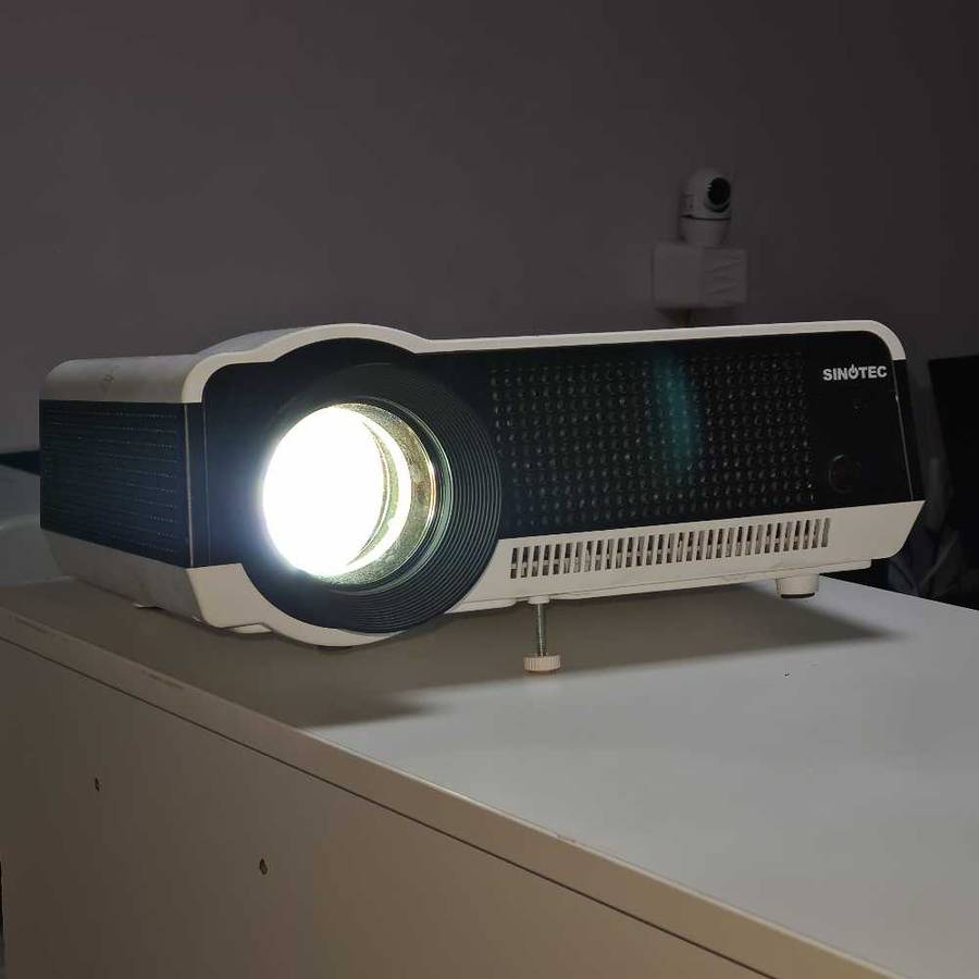 Sinotec Projector (needs attention)