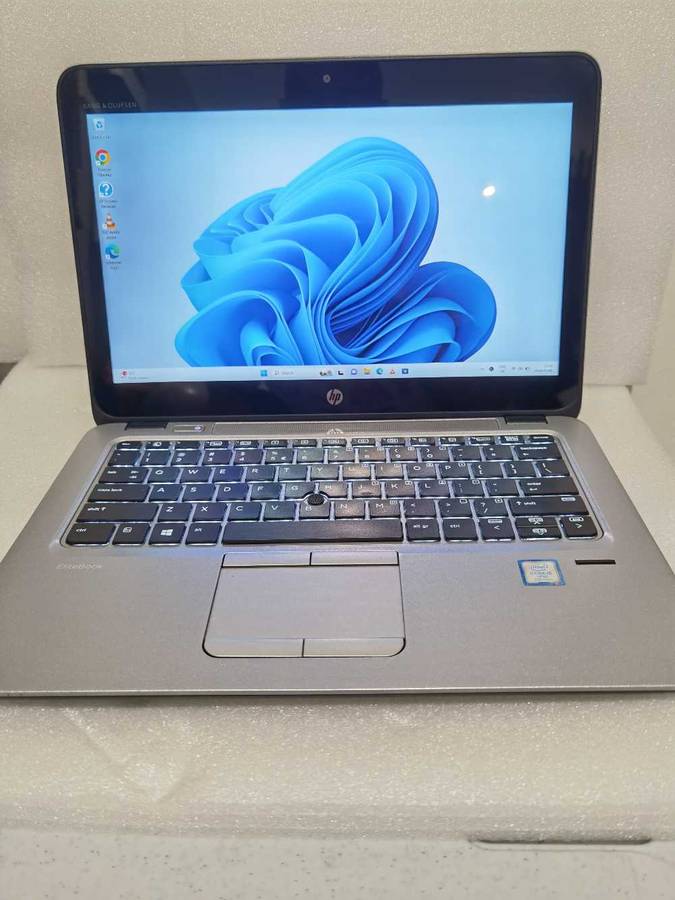 HP elite book 820 G4