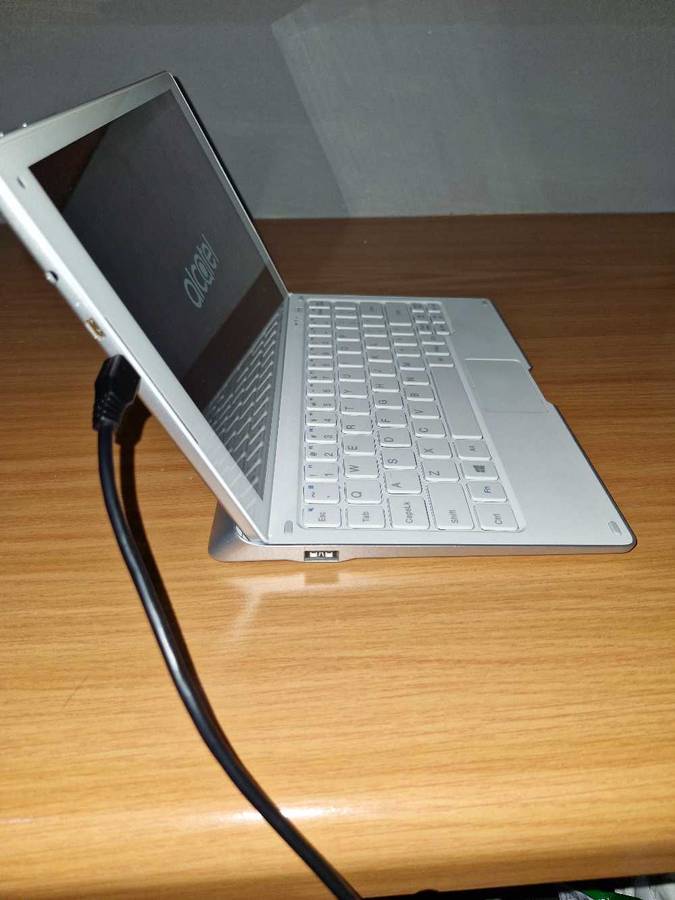 Alcatel Plus 10 2-in-1 Tablet