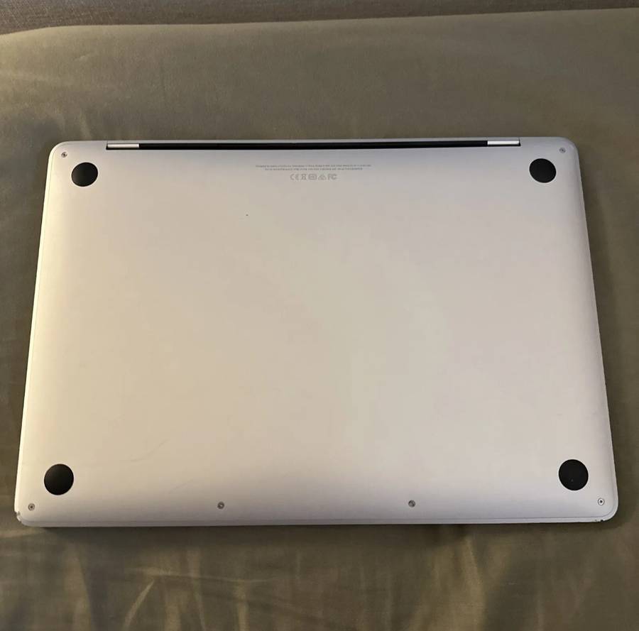 MacBook Pro 2017 non touchbar 8GB ram, 128GB ram, i5