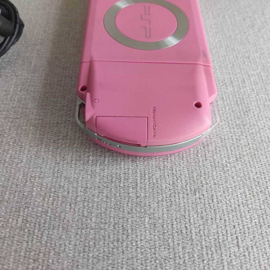 Playstation Portable (Psp) +original charger and games
