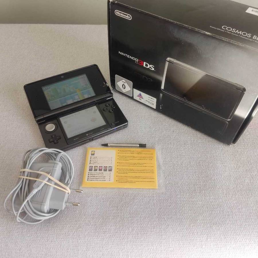 Nintendo 3ds European region Console +box