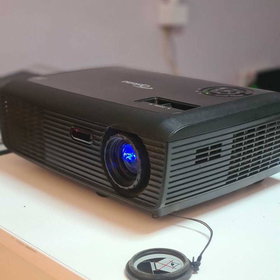 OPTOMA EX531p projector