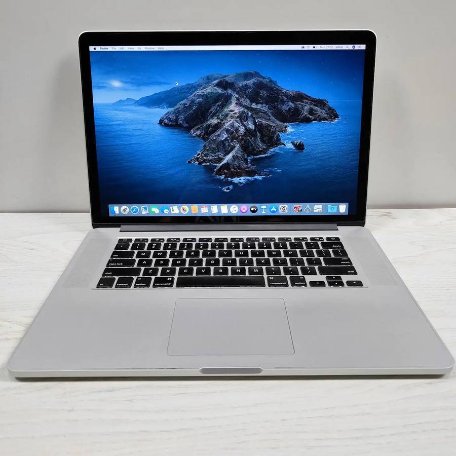 Apple macbook pro 15 inch Retina Display 2014 Model Quad Core i7