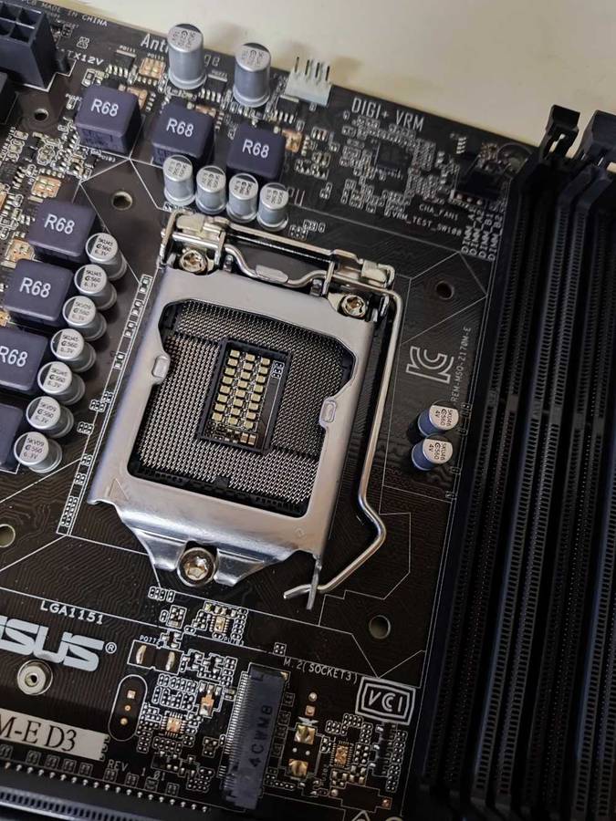 Asus H170M-ED3 Motherboard**Supports 6th gen and 7th gen CPU's**LGA1151**4 ram slots