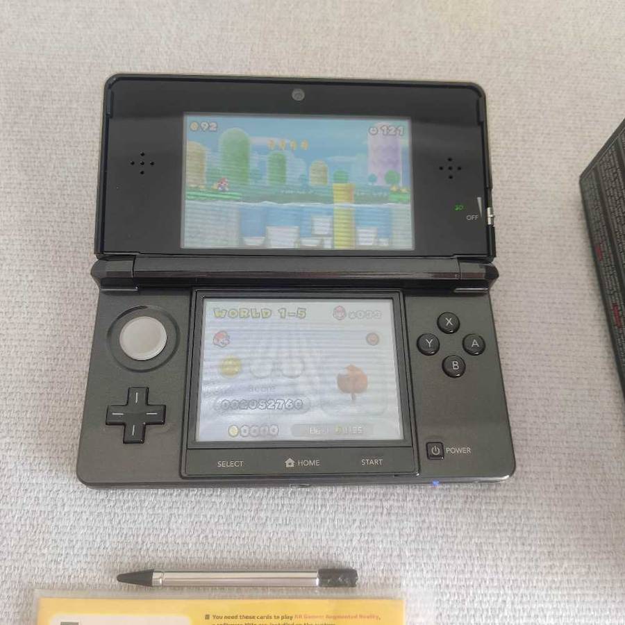 Nintendo 3ds European region Console +box