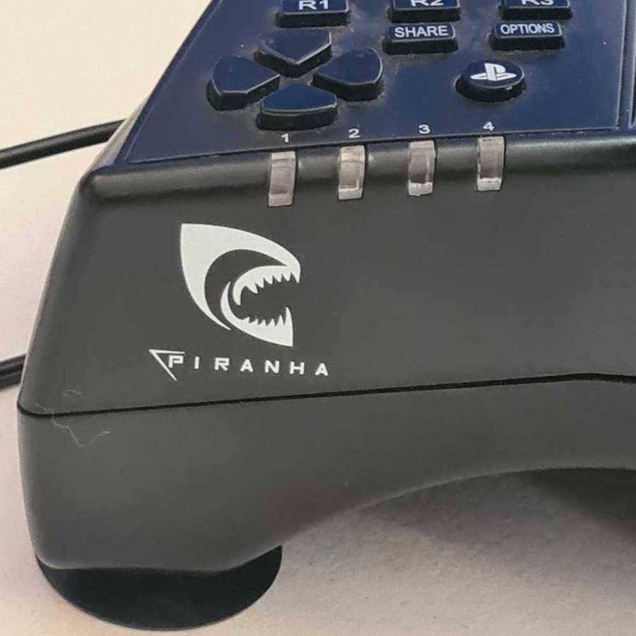 Official PS4 and PS3 driving wheel gaming pad