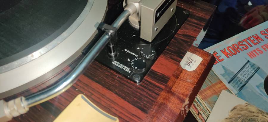 JVC QL-Y5F TURNTABLE