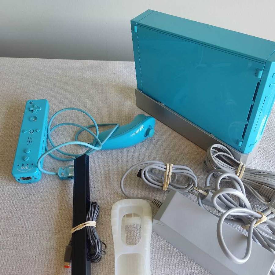 Nintendo Wii console Mario and Sonic at the London 2012 Olympic Games +box
