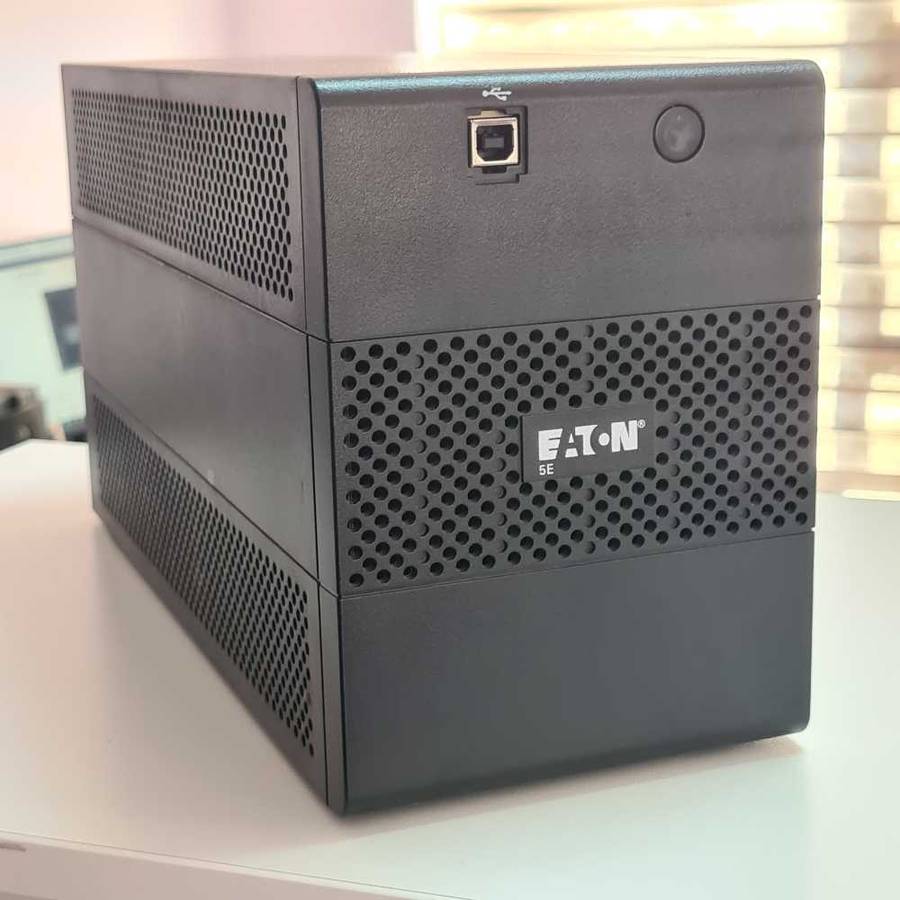Eaton 5E 2000VA line-interactive UPS (read)