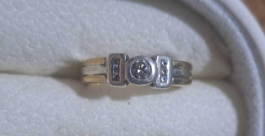Gold ring